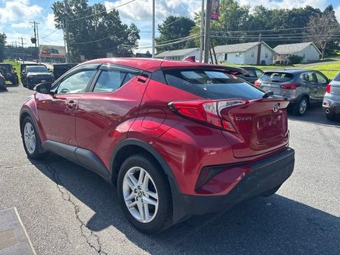Used 2020 Toyota C-HR LE FWD image 4