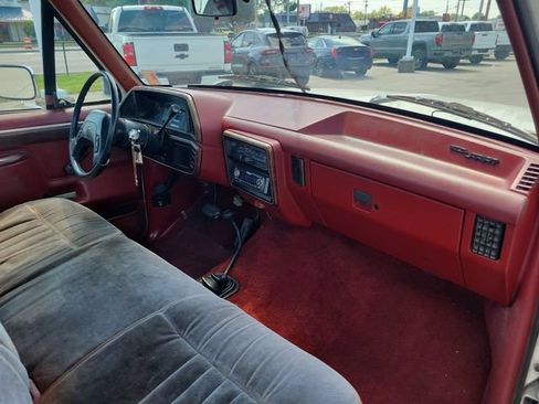 Used 1987 Ford F250 4x4 Regular Cab image 12