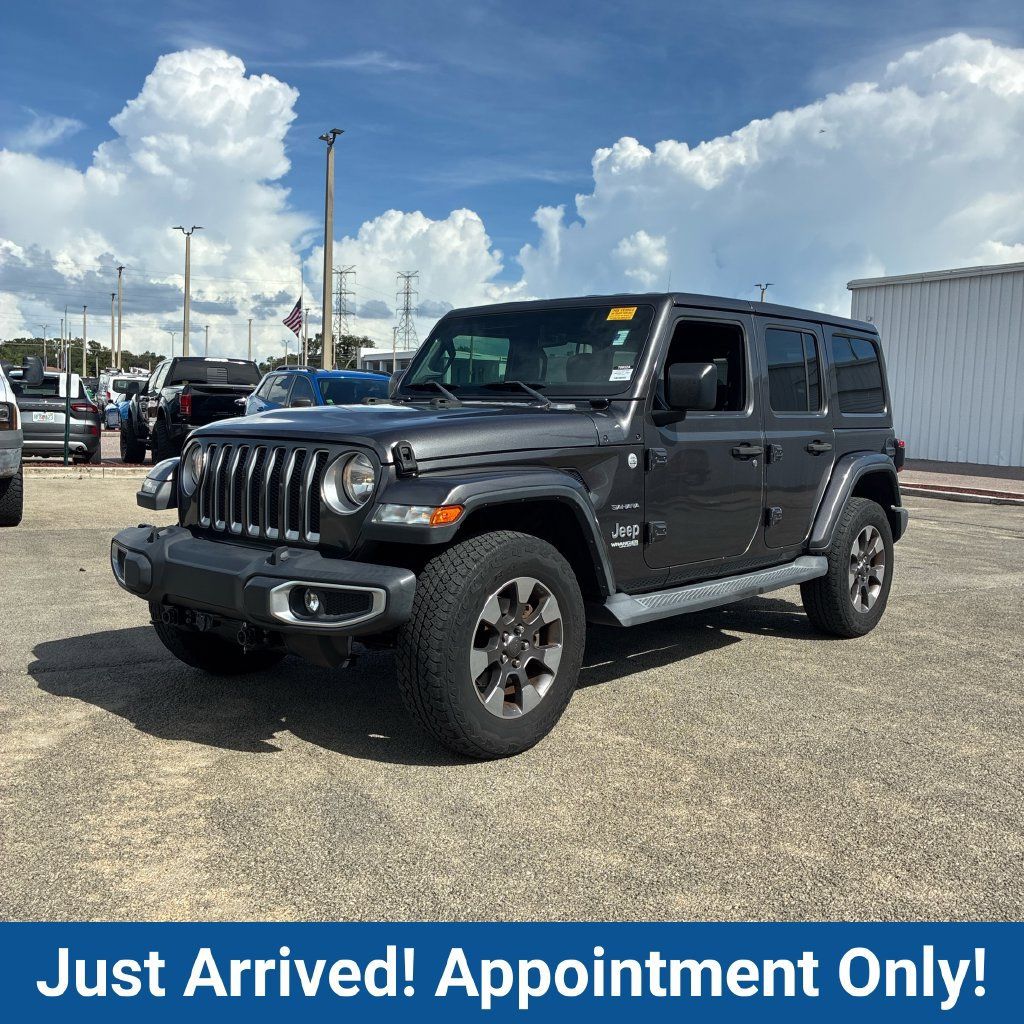 Used 2018 Jeep Wrangler Unlimited Sahara AWD/4WD image 3