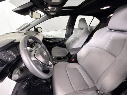 Certified 2024 Toyota Corolla SE w/ SE Premium Package image 3