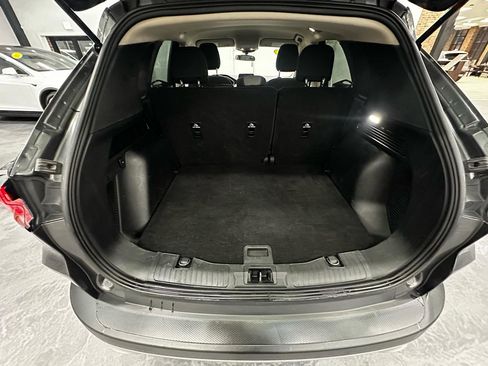 Used 2020 Ford Escape SE image 18