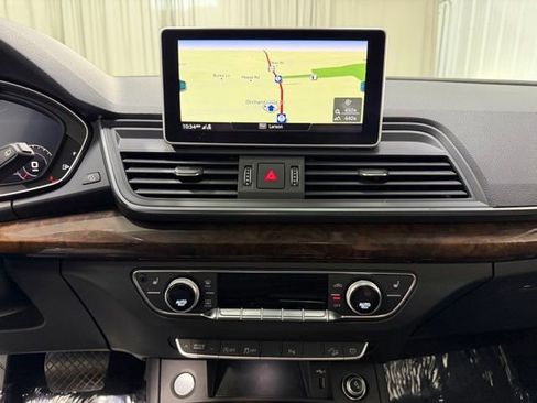 Used 2020 Audi Q5 2.0T Premium Plus w/ Premium Plus Package AWD/4WD image 14