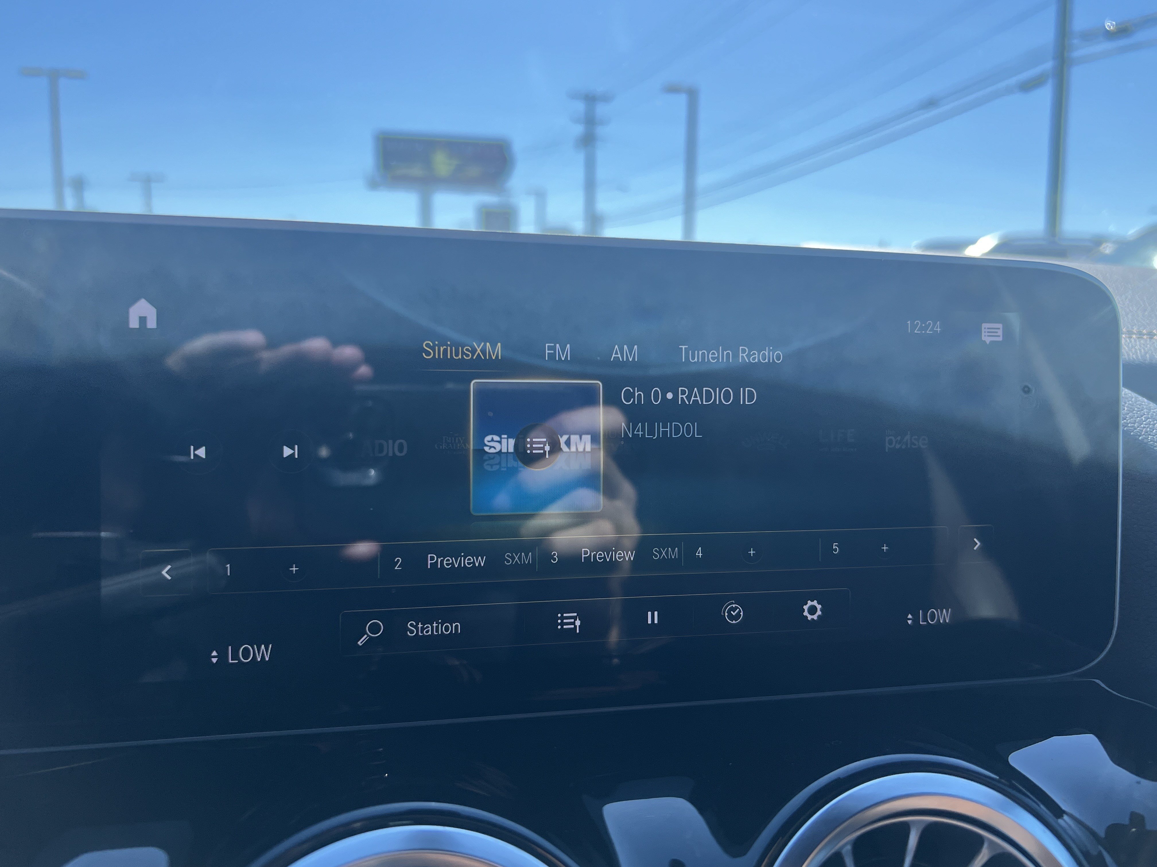 Certified 2021 Mercedes-Benz GLA 250 4MATIC image 23