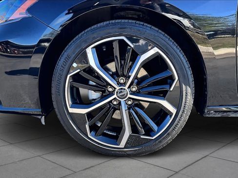 Used 2024 Nissan Altima 2.5 SR image 10