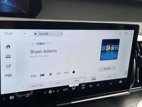 Used 2025 Ford Expedition Platinum image 28