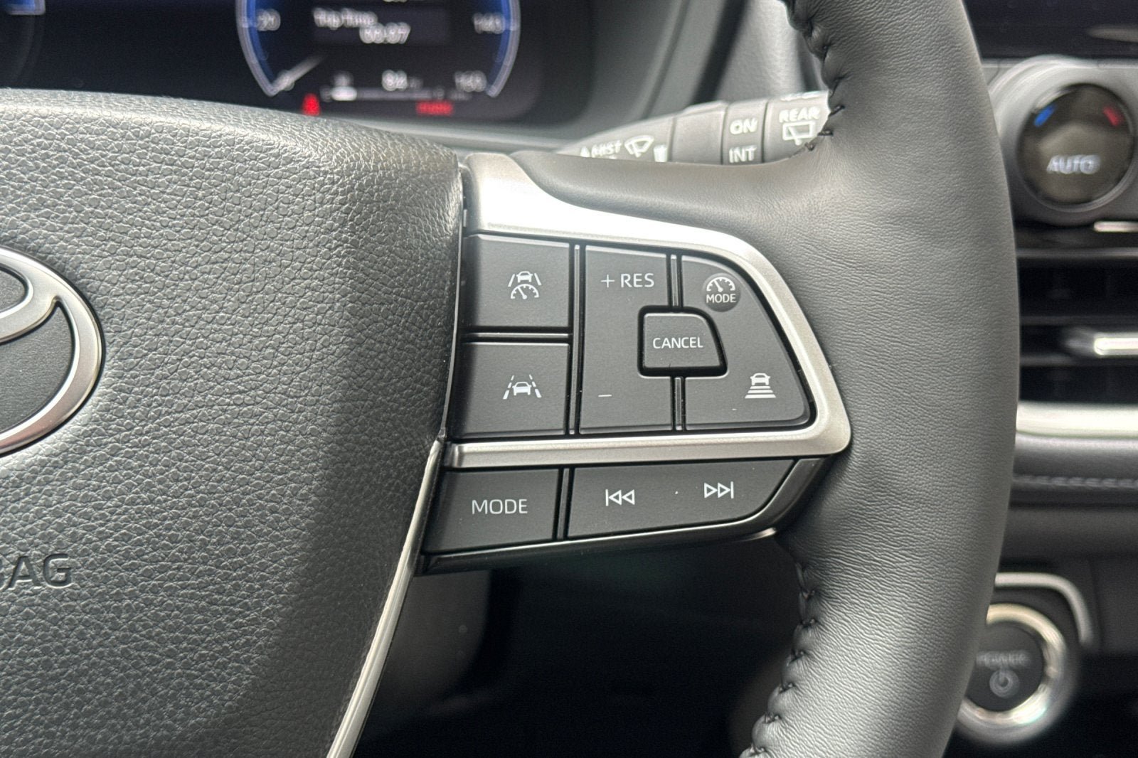 New 2026 Toyota Grand Highlander AWD Hybrid image 26