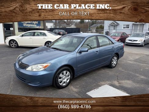 Used 2004 Toyota Camry LE image 1