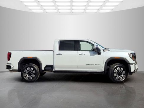 New 2026 GMC Sierra 2500 Denali w/ Denali Reserve Package image 3