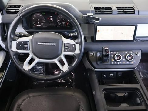 Used 2023 Land Rover Defender 110 S AWD/4WD image 19