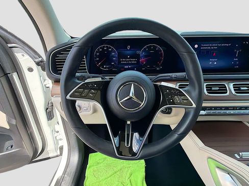 Used 2024 Mercedes-Benz GLE 450 4MATIC image 39