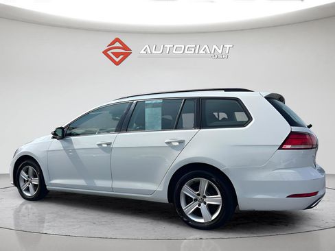 Used 2019 Volkswagen Golf S AWD/4WD image 4