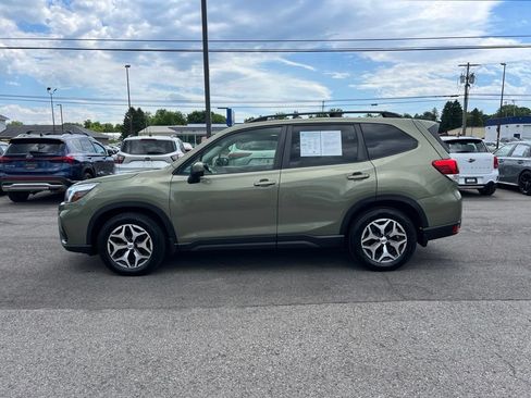 Used 2020 Subaru Forester Premium AWD/4WD image 2