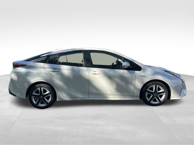 Used 2016 Toyota Prius Three Touring FWD image 6