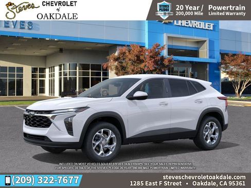 New 2026 Chevrolet Trax LS w/ LS Convenience Package FWD image 2