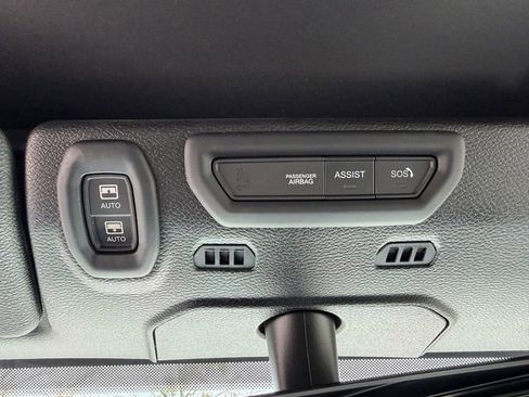 Used 2022 Jeep Wrangler Unlimited Sahara w/ Safety Group image 26