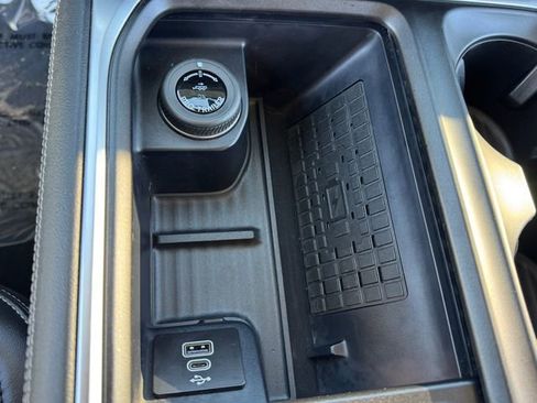 Certified 2025 Ford Expedition Max Platinum AWD/4WD image 28