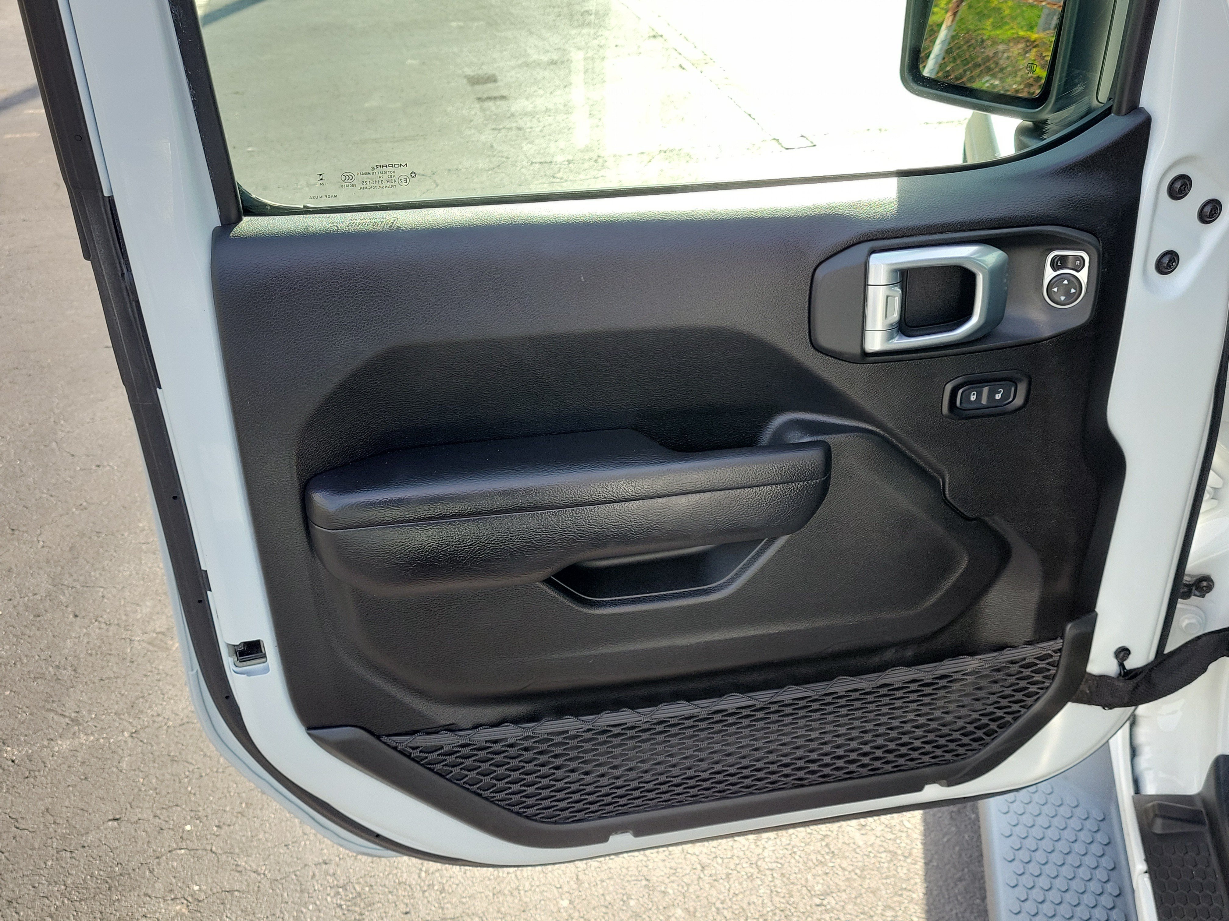 Used 2024 Jeep Wrangler Unlimited Sport AWD/4WD image 17