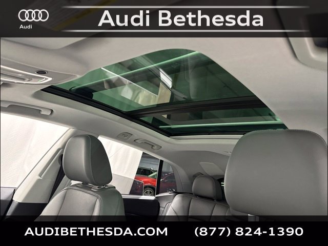 Used 2023 Audi Q8 Premium Plus w/ Premium Plus Package AWD/4WD image 32