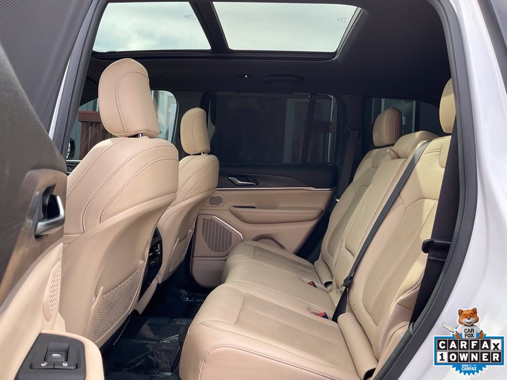 Used 2023 Jeep Grand Cherokee 4WD 4xe w/ Luxury Tech Group II image 9