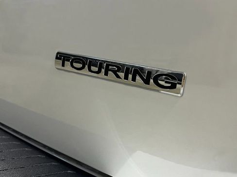 New 2026 Honda Odyssey Touring image 7