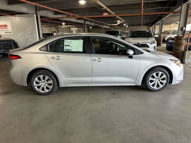 New 2026 Toyota Corolla LE FWD image 4