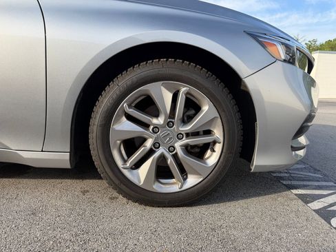 Used 2018 Honda Accord LX image 6