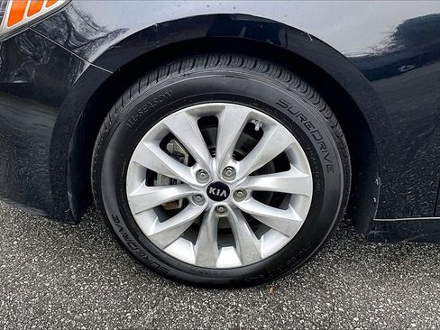 Used 2018 Kia Optima LX w/ 17" Alloy Wheels Package image 28
