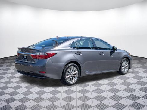 Used 2013 Lexus ES 300h w/ Luxury Pkg FWD image 5