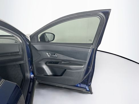Used 2023 Nissan Ariya FWD image 31