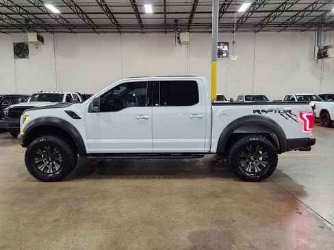 Used 2017 Ford F150 Raptor w/ Equipment Group 802A Luxury image 7