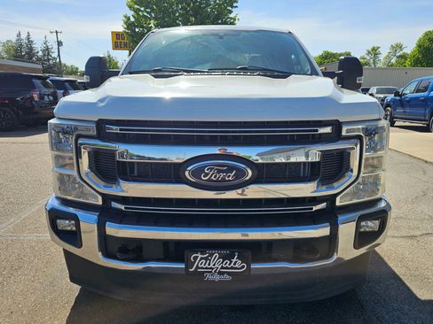 Used 2022 Ford F250 XLT w/ XLT Value Package AWD/4WD image 3