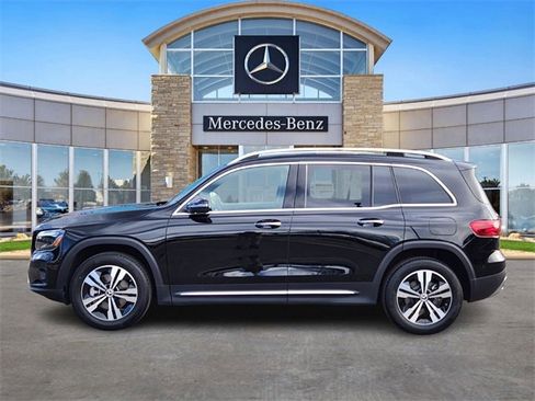 Certified 2025 Mercedes-Benz GLB 250 4MATIC image 2