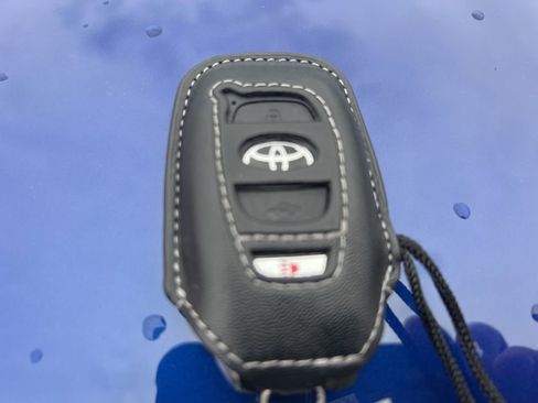 Used 2025 Toyota GR86 Premium w/ Performance Package image 15