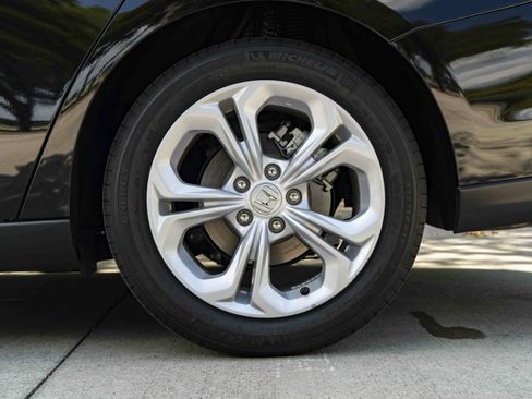 Used 2025 Honda Accord LX image 15