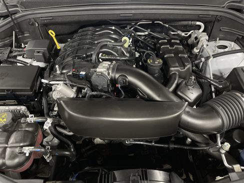 Used 2024 Dodge Durango GT image 17