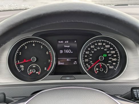 Used 2017 Volkswagen Golf S image 14