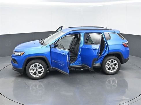 New 2025 Jeep Compass Latitude image 49