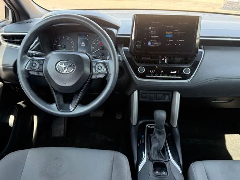 Used 2025 Toyota Corolla Cross AWD Hybrid image 9