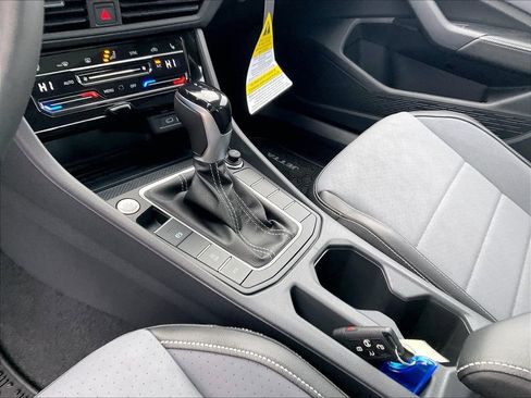 New 2026 Volkswagen Jetta SE image 14