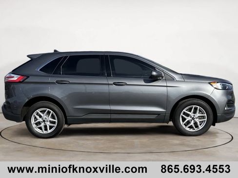 Used 2023 Ford Edge SEL w/ Convenience Package image 2