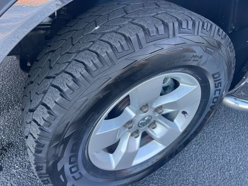 Used 2017 RAM 1500 Classic SLT image 35