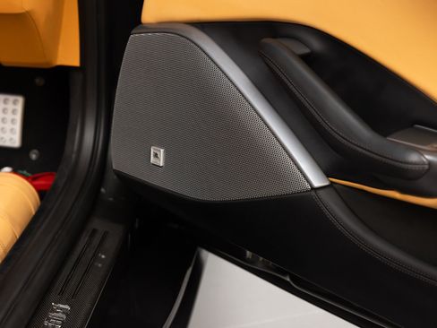 Used 2019 Ferrari Portofino RWD image 68