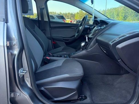 Used 2014 Ford Focus S FWD image 15