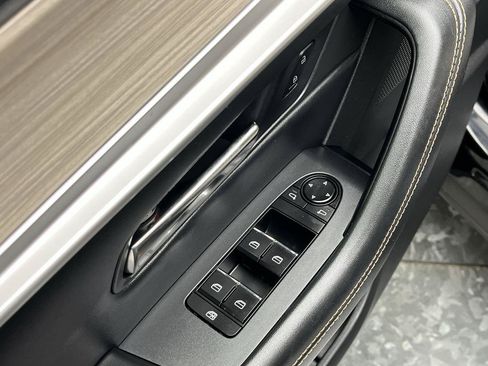 Certified 2024 MAZDA CX-90 Plug-In Hybrid w/ Preferred AWD/4WD image 10