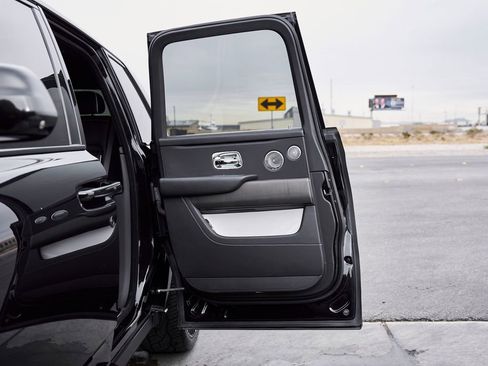 Used 2019 Rolls-Royce Cullinan AWD/4WD image 29