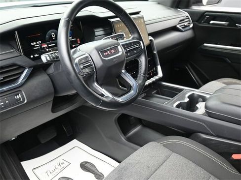 Used 2025 GMC Acadia Elevation image 14