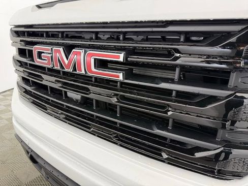 Used 2025 GMC Sierra 1500 Elevation w/ Preferred Package image 39