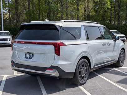 New 2026 Kia Carnival SX