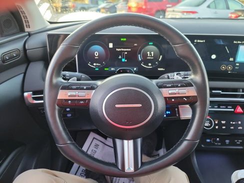 Used 2025 Hyundai Tucson Limited image 19