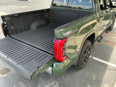 Used 2022 Toyota Tundra Limited w/ TRD Off-Road Package AWD/4WD image 34